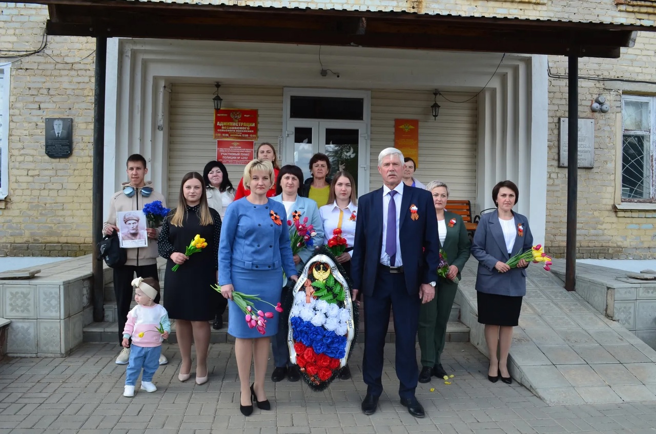 «Поклонимся великим тем годам».