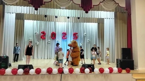15 июля Песковский Дом культуры посетил цирк &quot;Те же на манеже!&quot;.
